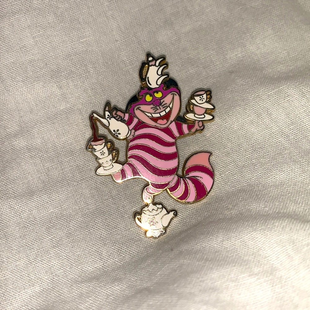 Disney Cheshire Cat Pin